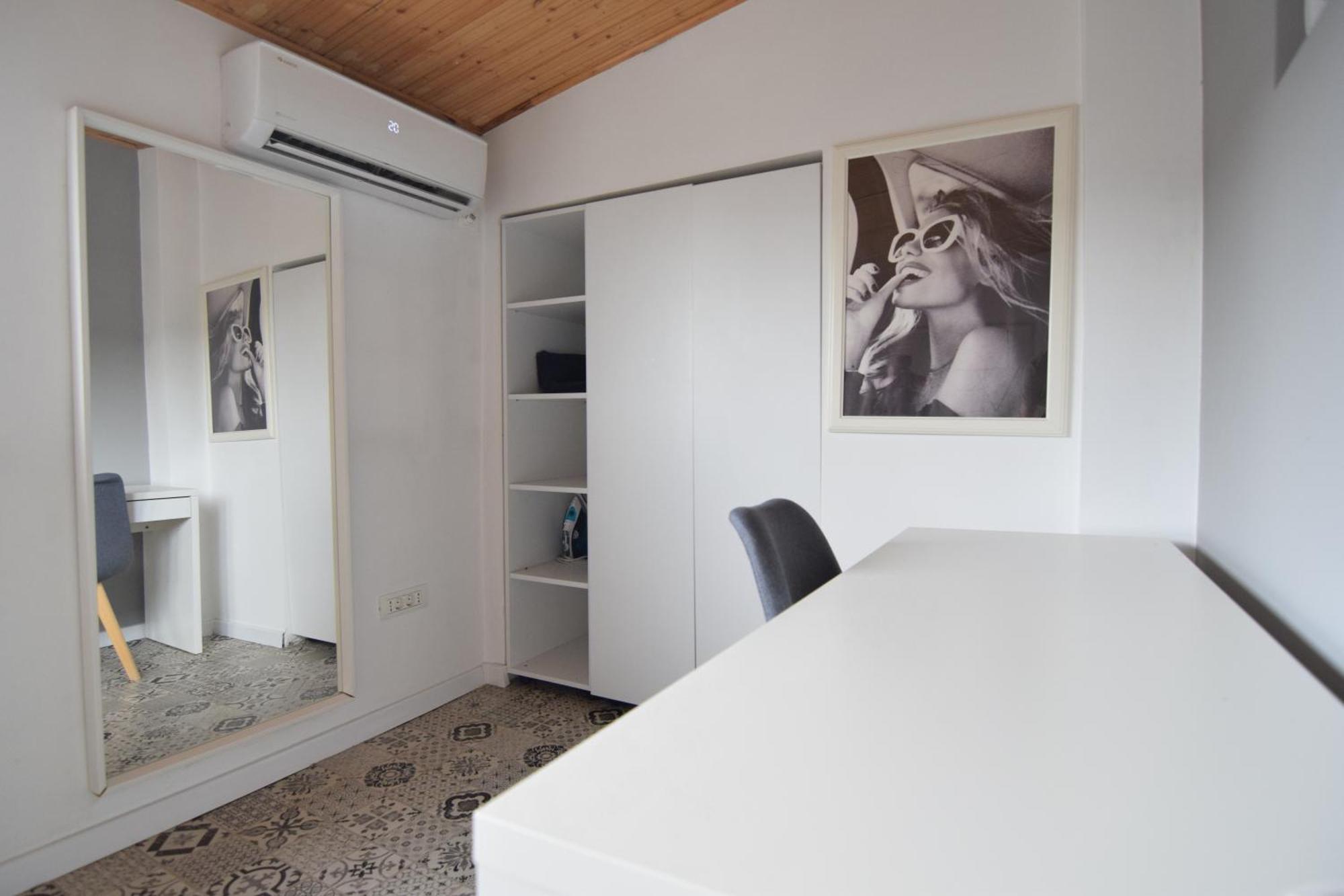 Studio In The Old City Bucharest Exterior photo